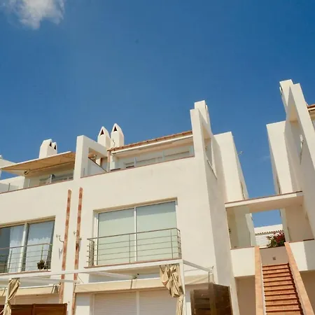 Semesterbostad Beachfront Duplex With Terrace And Sea Views - *