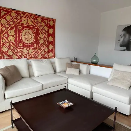 Feriehus Beachfront Duplex With Terrace And Sea Views - *
