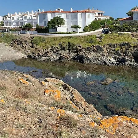 Nyaraló Beachfront Duplex With Terrace And Sea Views - *